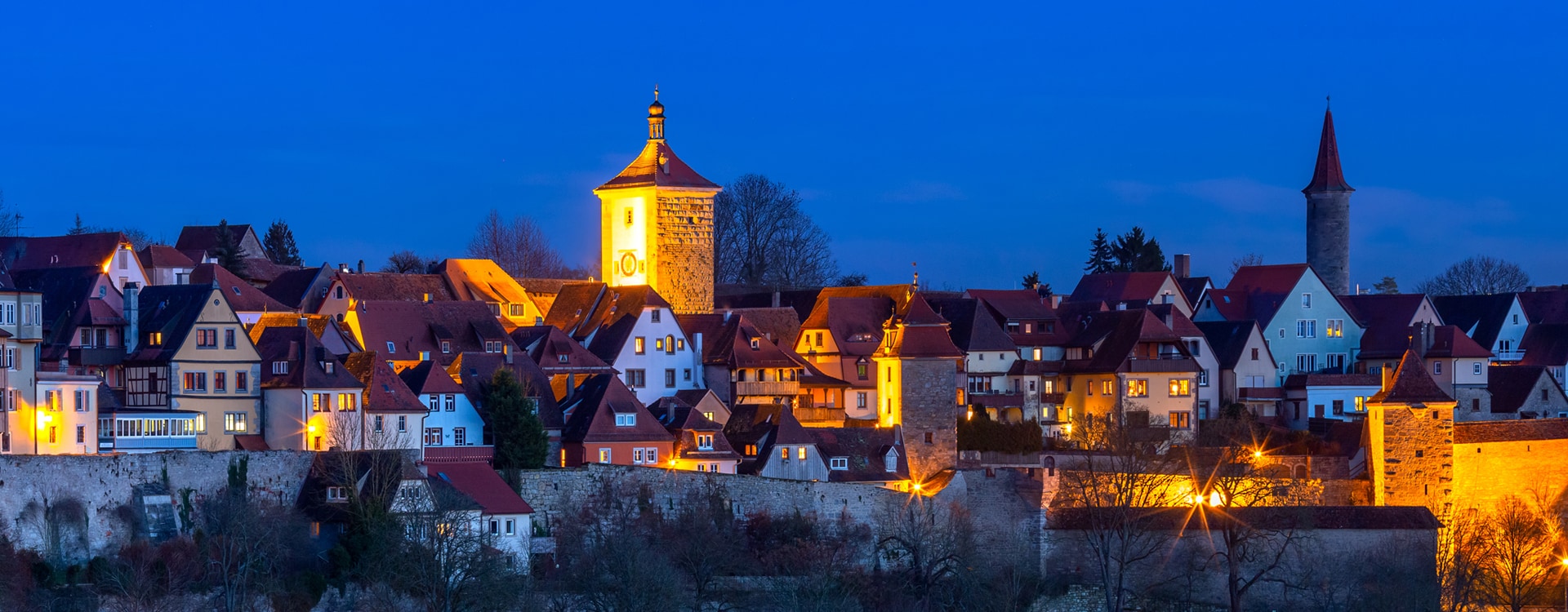 Rothenburg o. d. T.  bei Nacht 